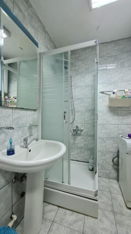 Center Cosy Apartment Skopje Bagian luar foto